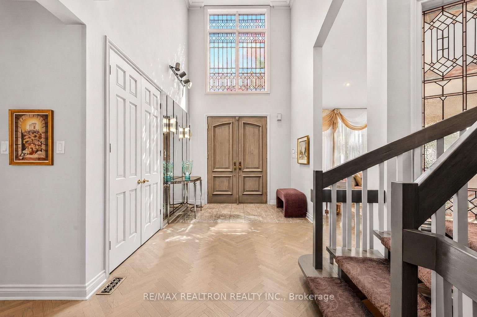 15 Sunforest Court • Toronto, ON photo 11