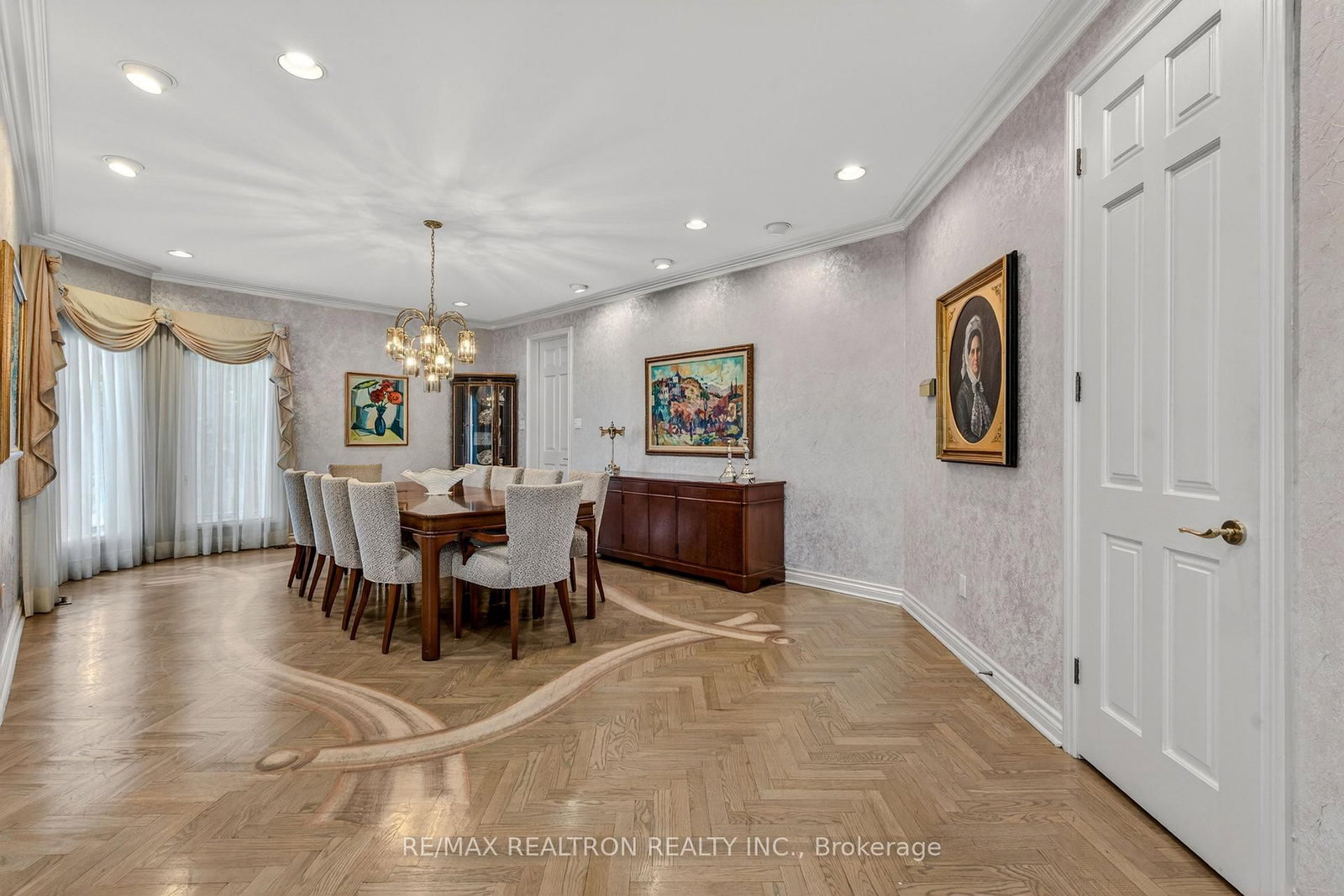15 Sunforest Court • Toronto, ON photo 21