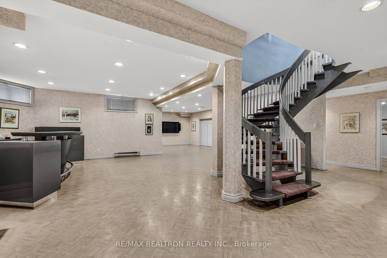 15 Sunforest Court • Toronto, ON photo 36