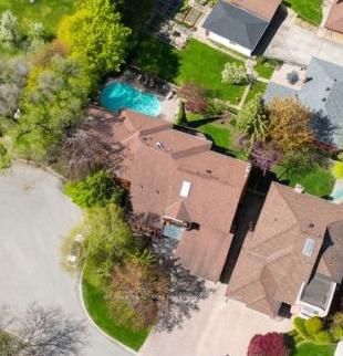 15 Sunforest Crt photo 4