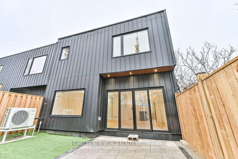 Laneway - 995 Dufferin Street