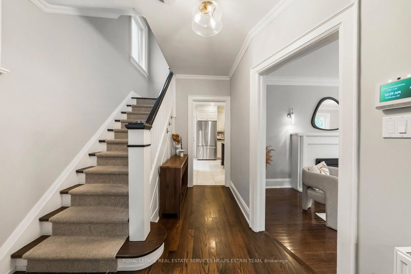 844 Duplex Avenue