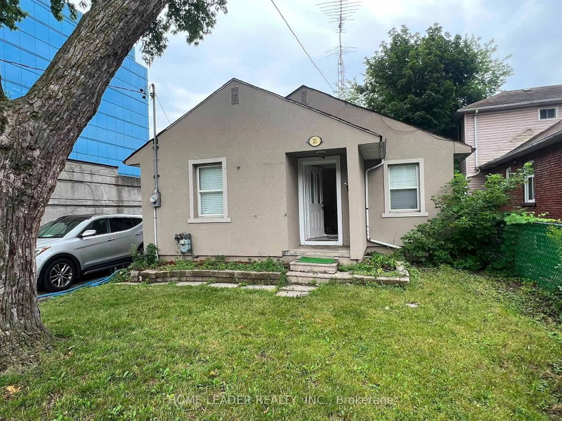 21 Franklin Avenue