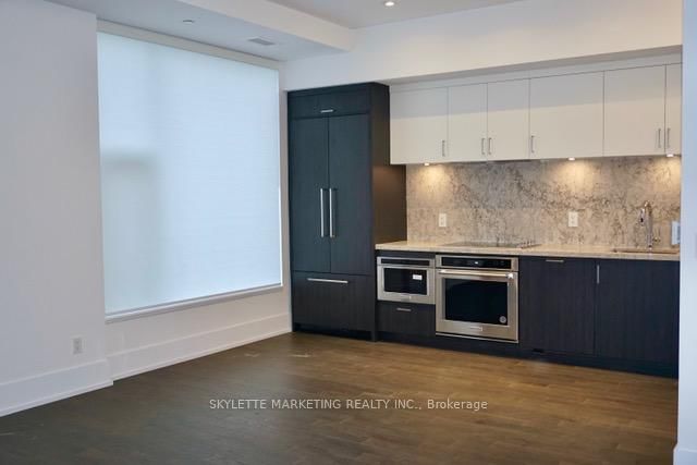 111 - 25 Adra Grado Way