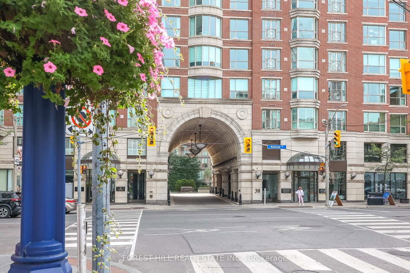 305 - 38 Avenue Road