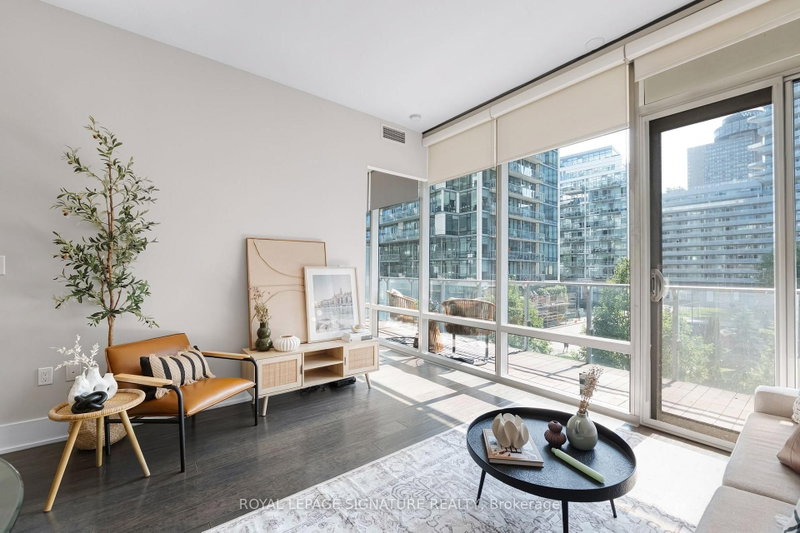 337 - 39 Queens Quay E