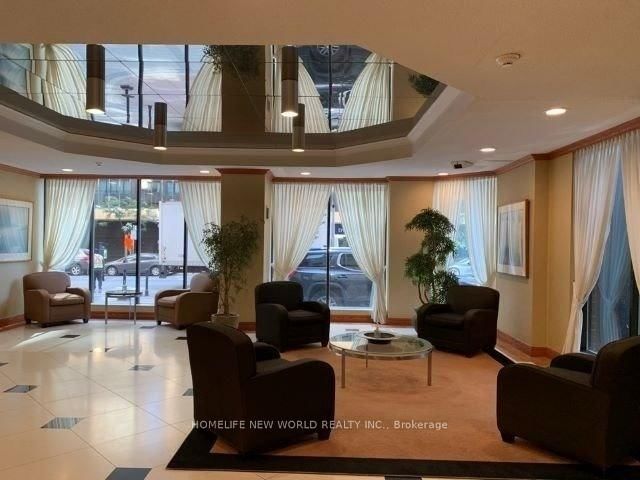 2613 - 633 Bay Street