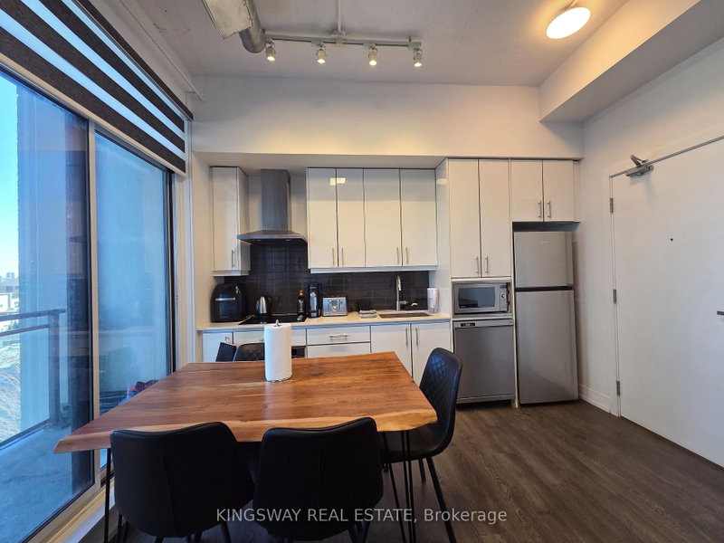 613 - 75 The Donway W