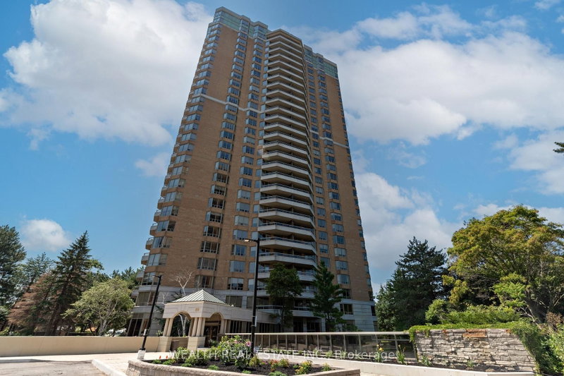 813 - 89 Skymark Drive