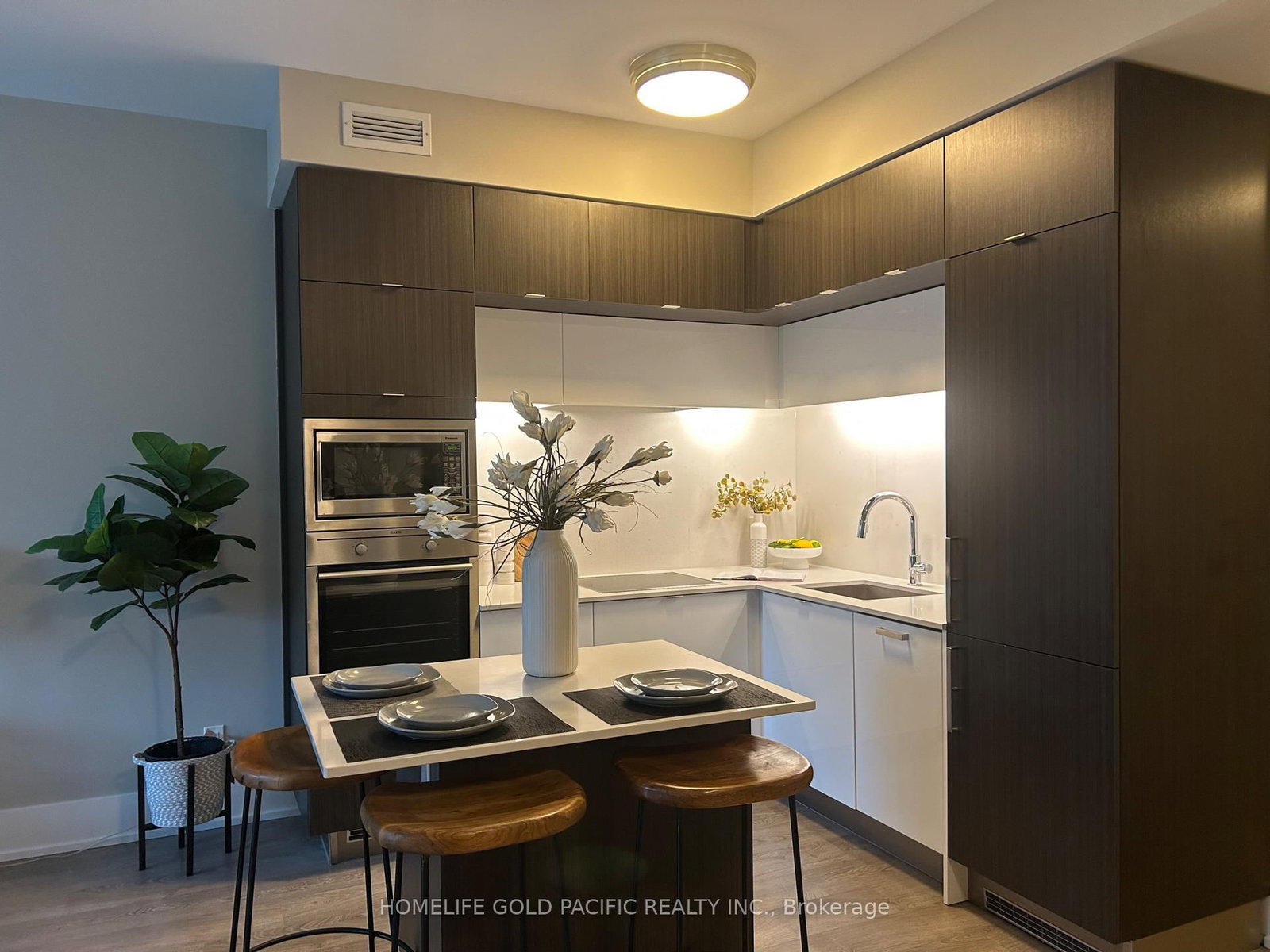 15 Merchants Wharf • #438 • Toronto, ON photo 14