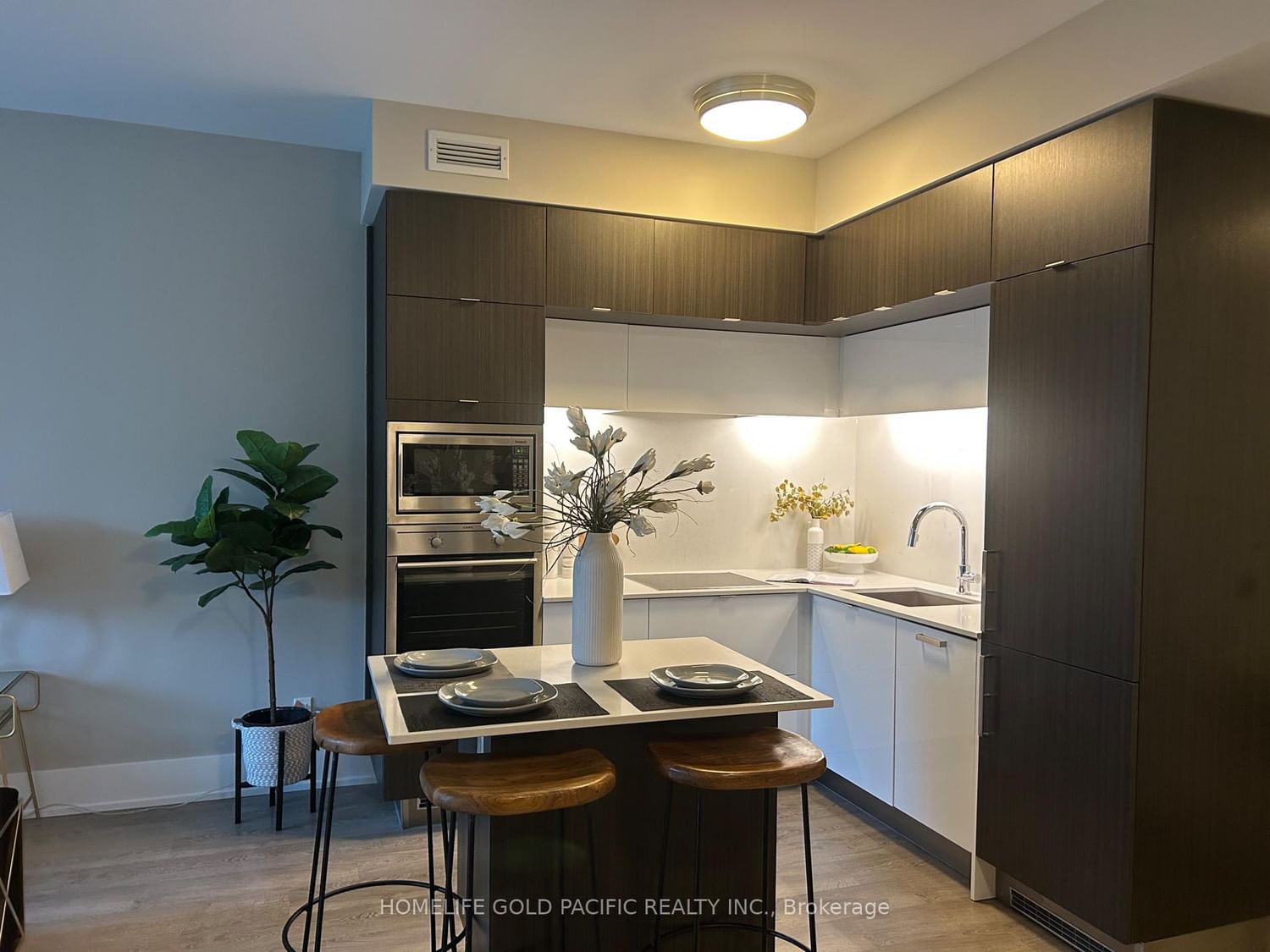 15 Merchants Wharf • #438 • Toronto, ON photo 17