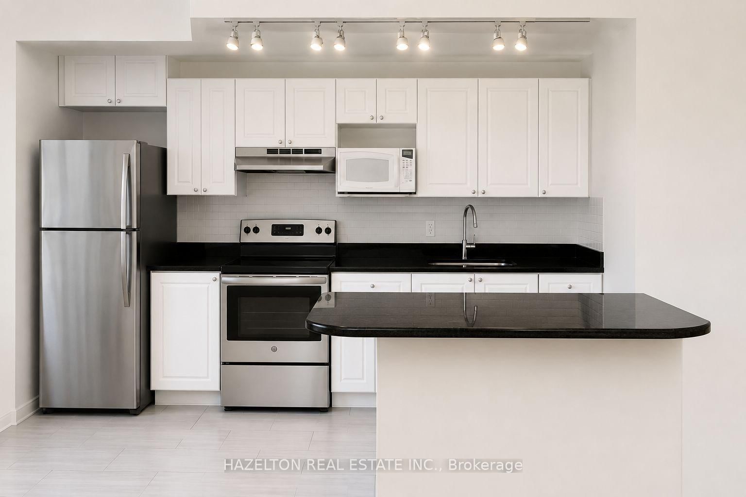 302 - 4 Sherbourne Street N, Toronto 3