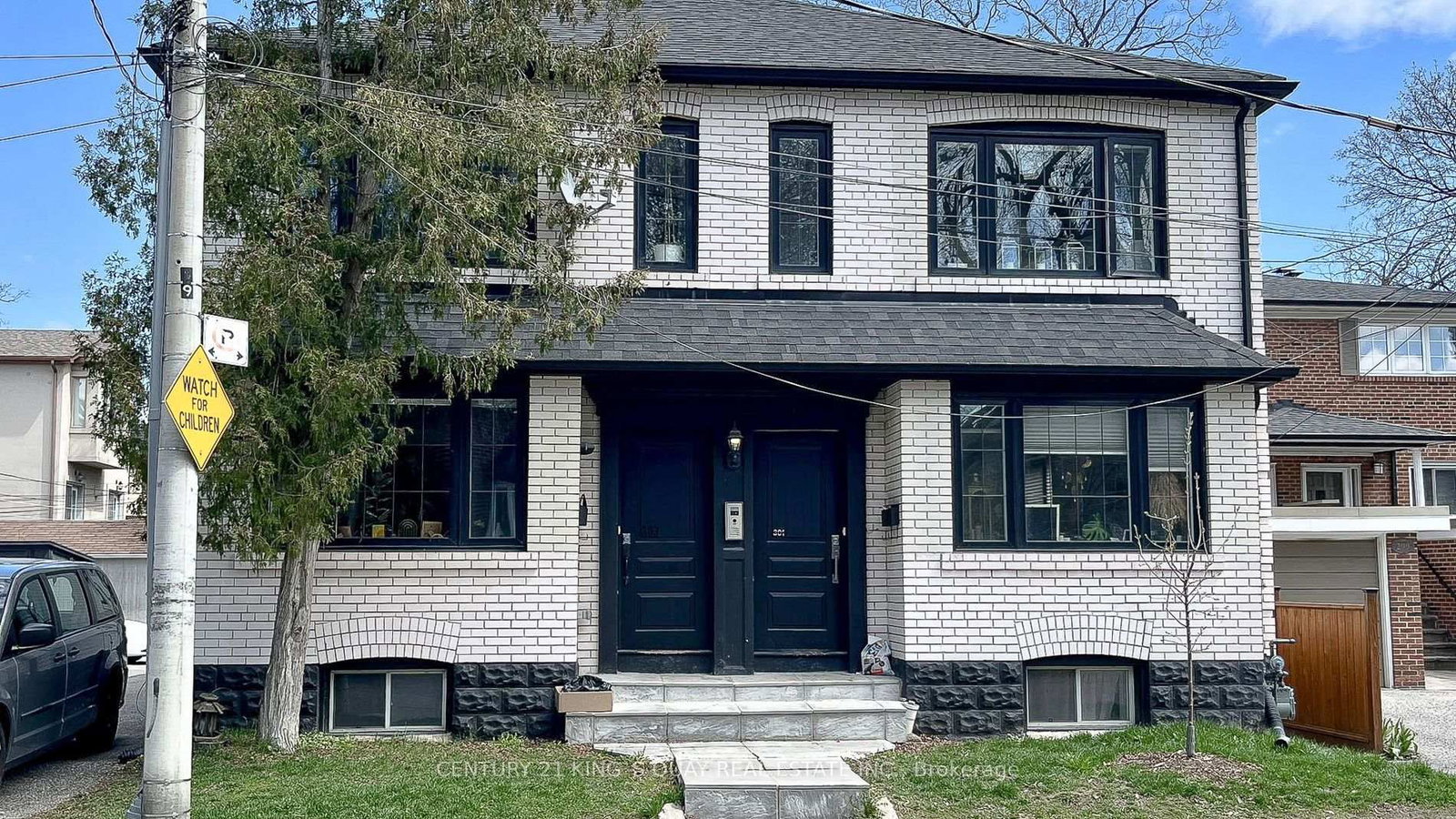 301 Cleveland Toronto,ON M4S 2W7