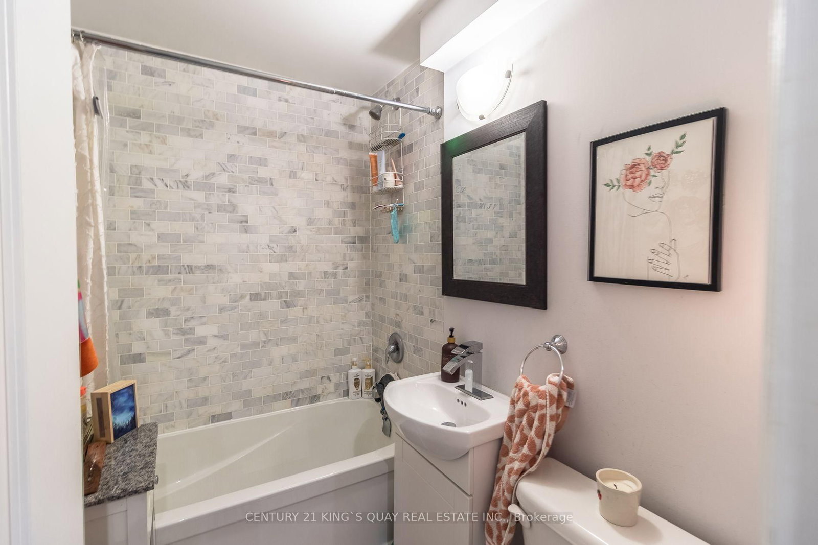 301 Cleveland Toronto,ON M4S 2W7 — Photo 13