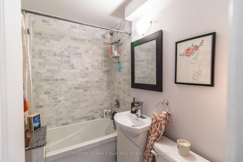 301 Cleveland Toronto,ON M4S 2W7 — Photo 13