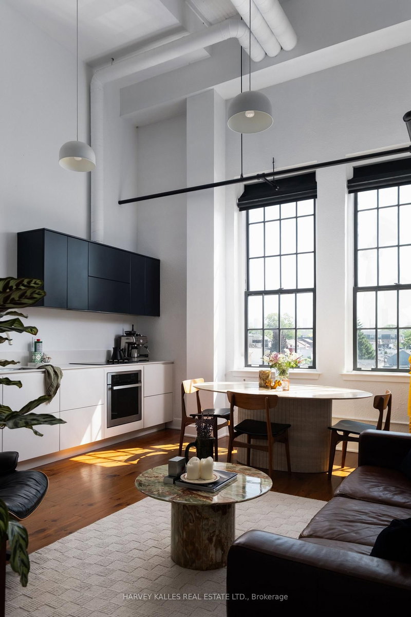 315 - 183 Dovercourt Road