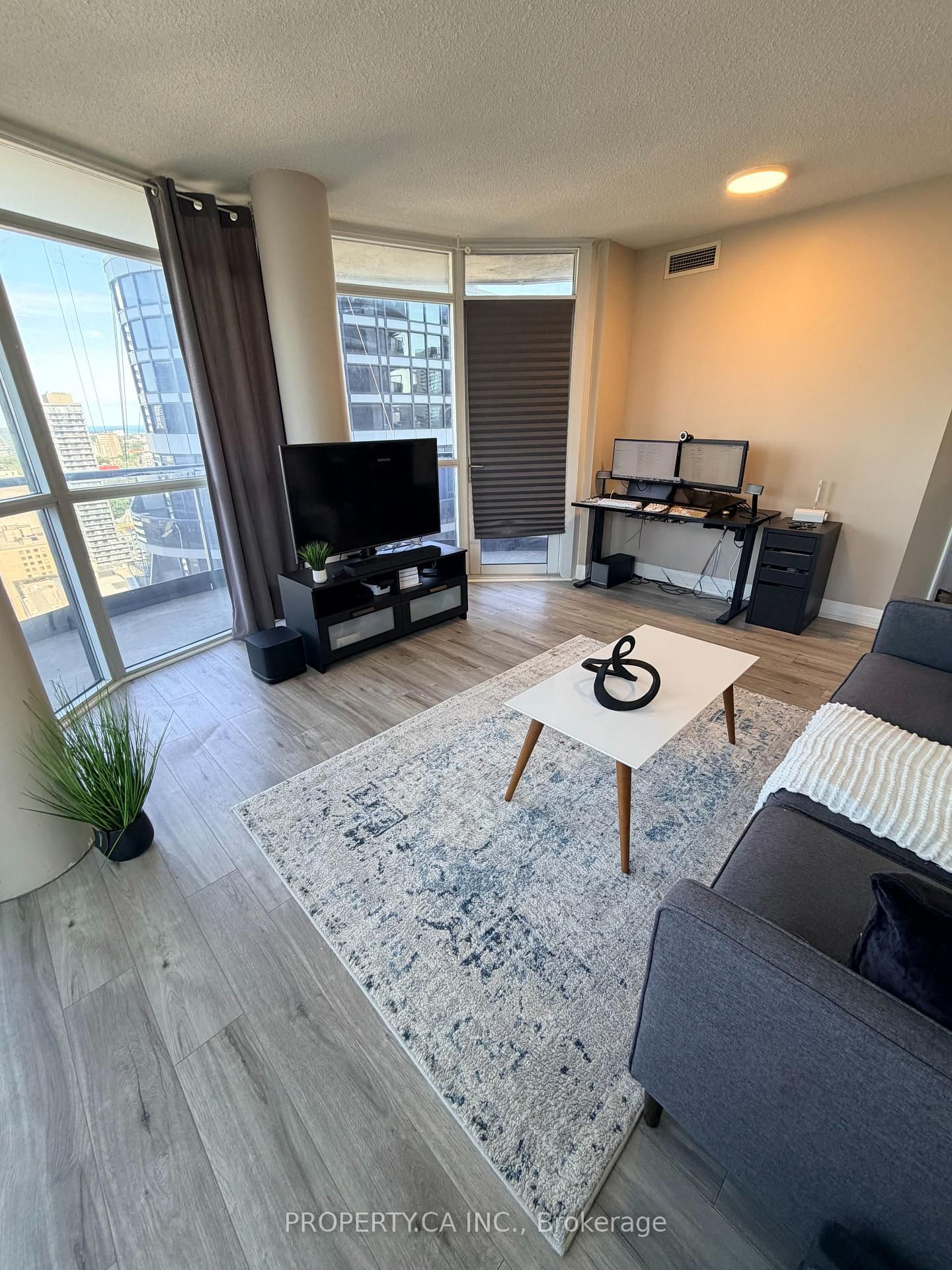 21 Carlton Street • #3405 • Toronto, ON photo 13