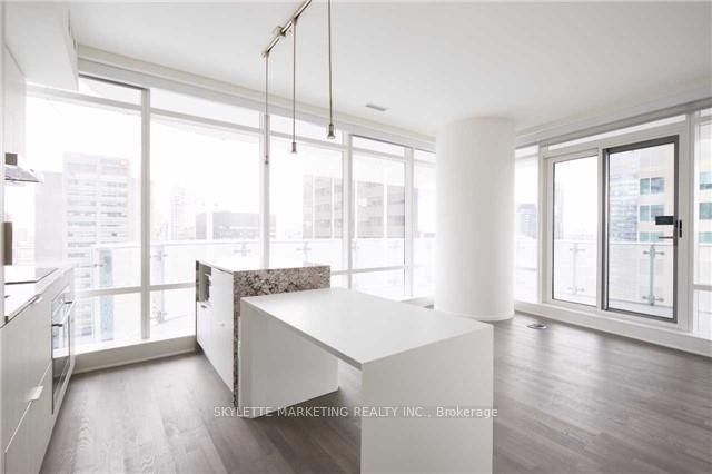 3710 - 1 Bloor Street E