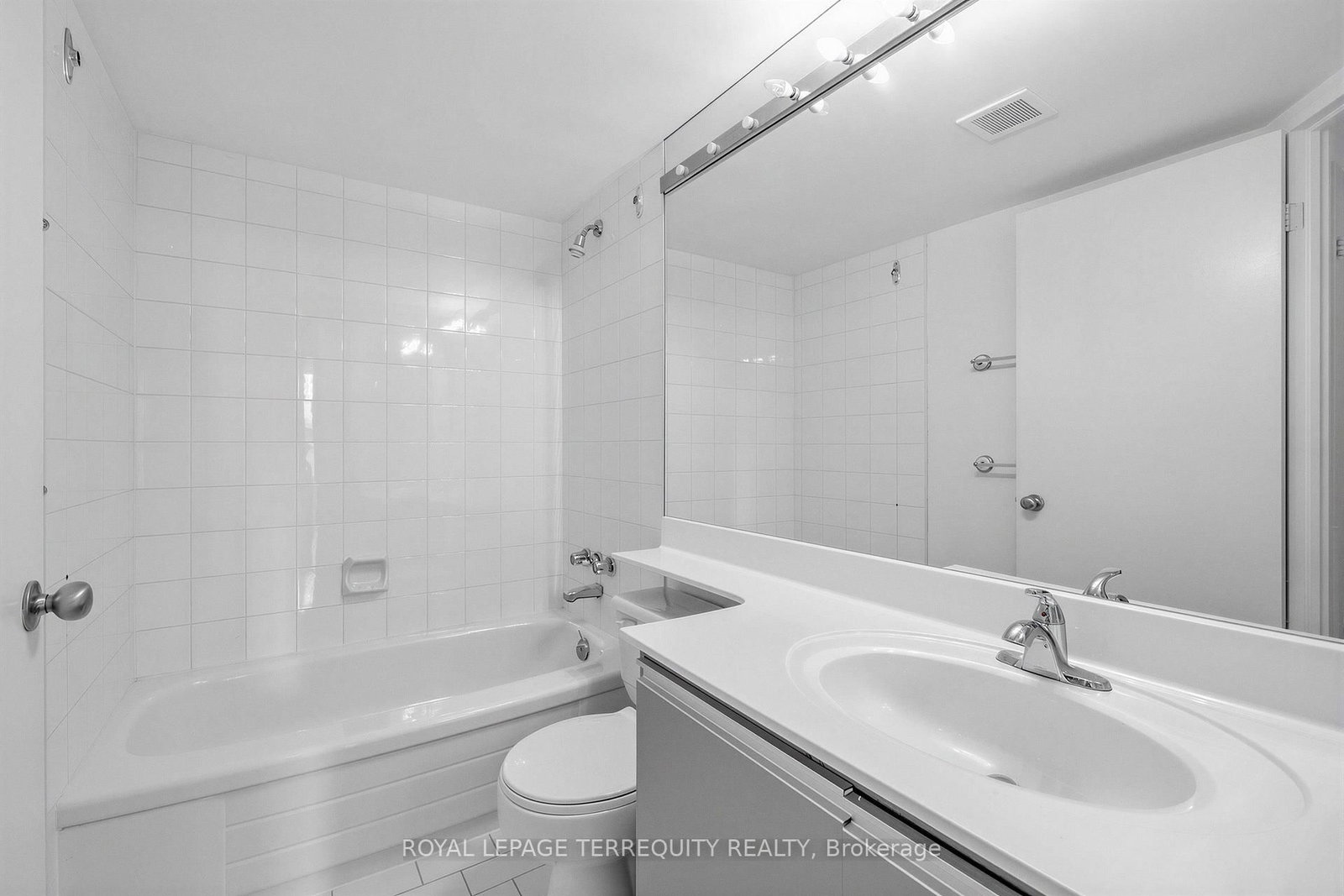 25 Maitland Street • #210 • Toronto, ON photo 14