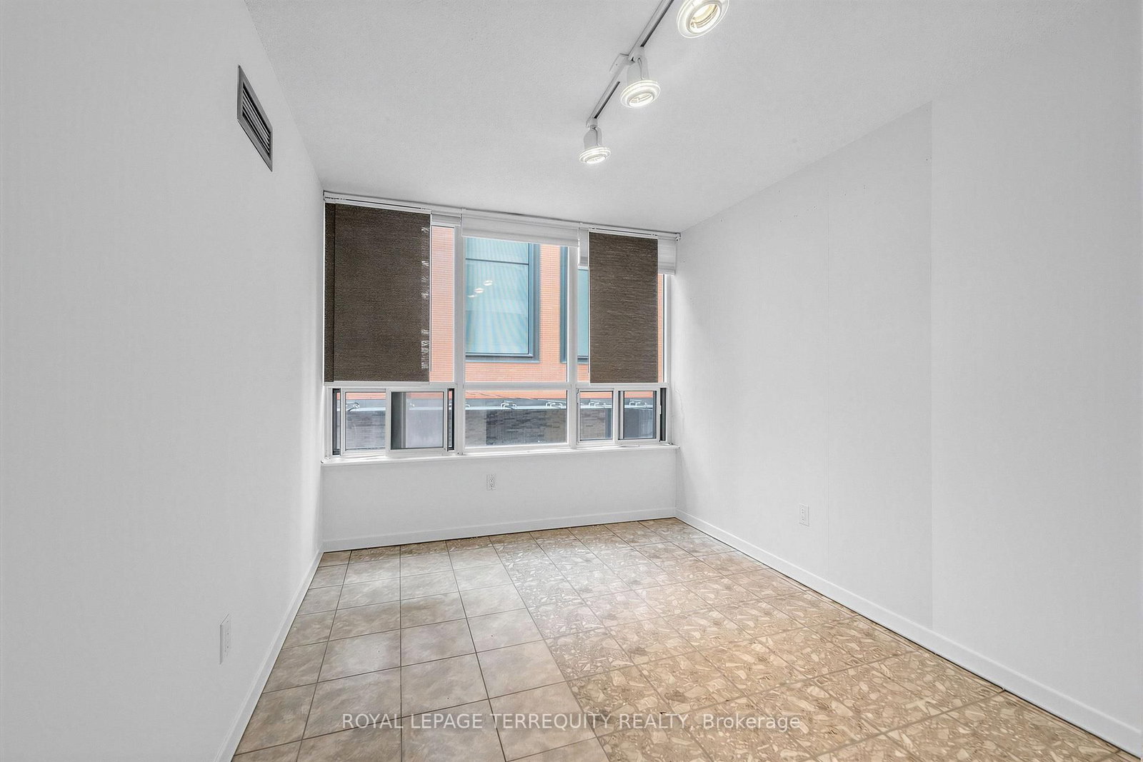 25 Maitland Street • #210 • Toronto, ON photo 16