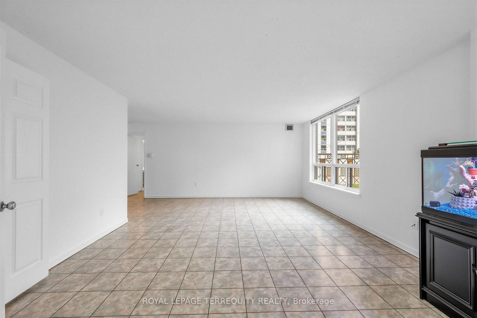 25 Maitland Street • #210 • Toronto, ON photo 4