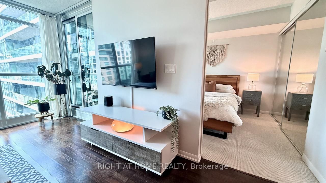 209 Fort York Boulevard S • #656 • Toronto, ON photo 21