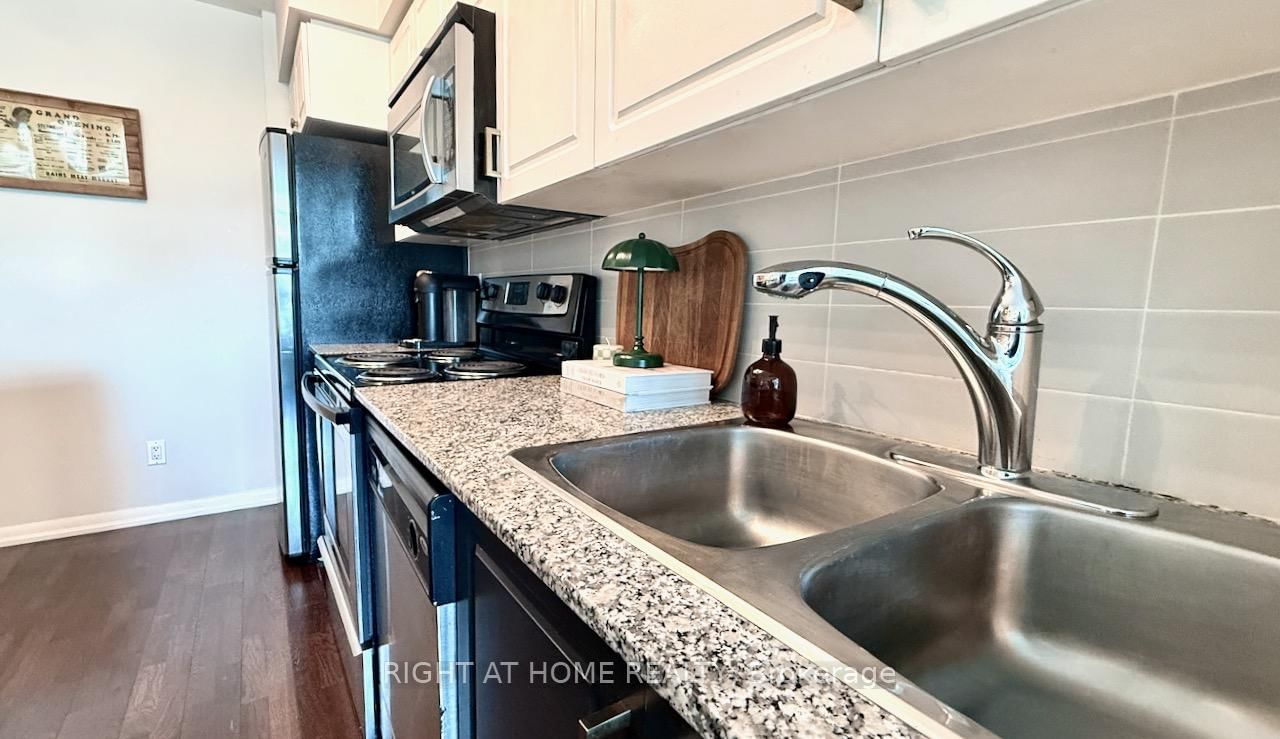 209 Fort York Boulevard S • #656 • Toronto, ON photo 23
