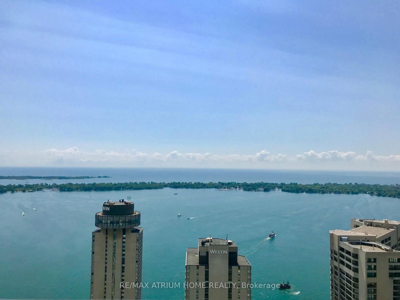 4905 - 33 Bay Street