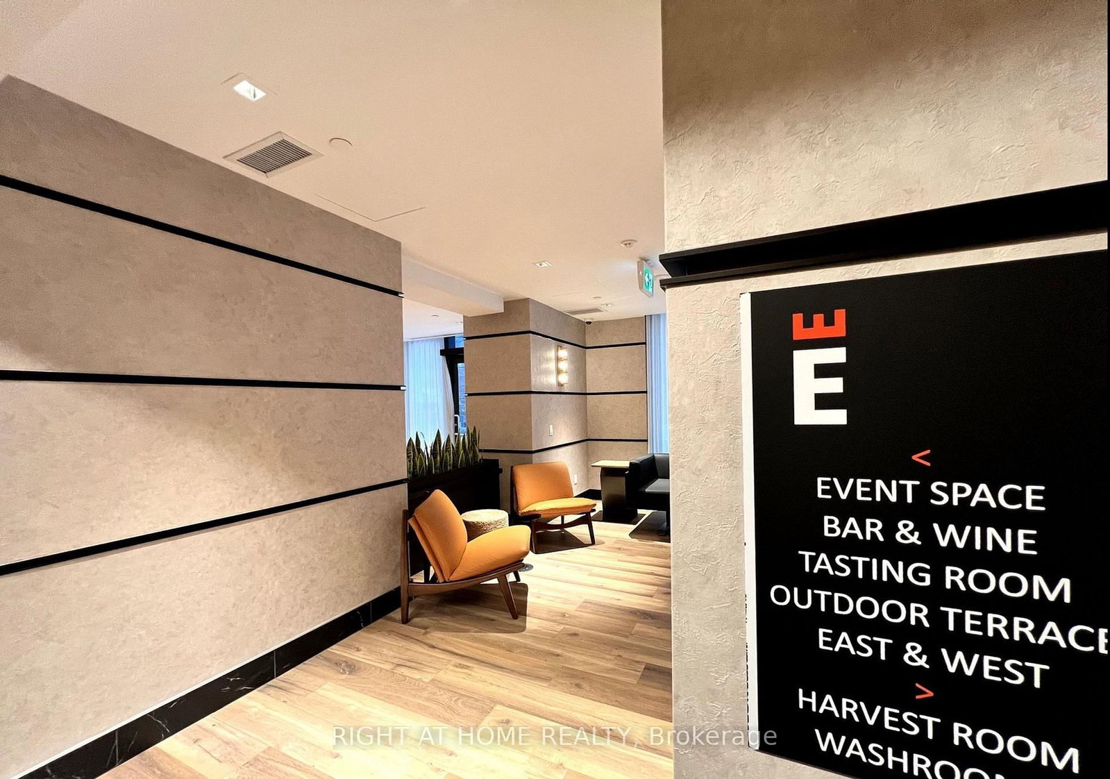 327 King Street • #2301 • Toronto, ON photo 13