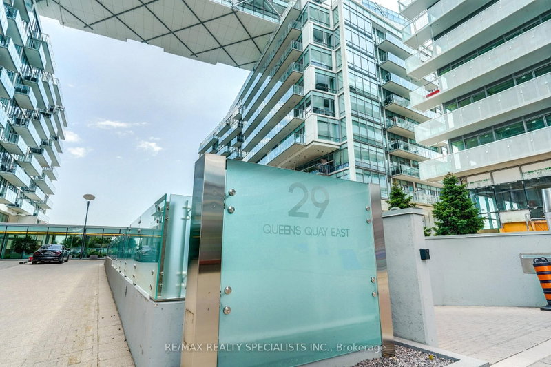 1118 - 29 Queens Quay E