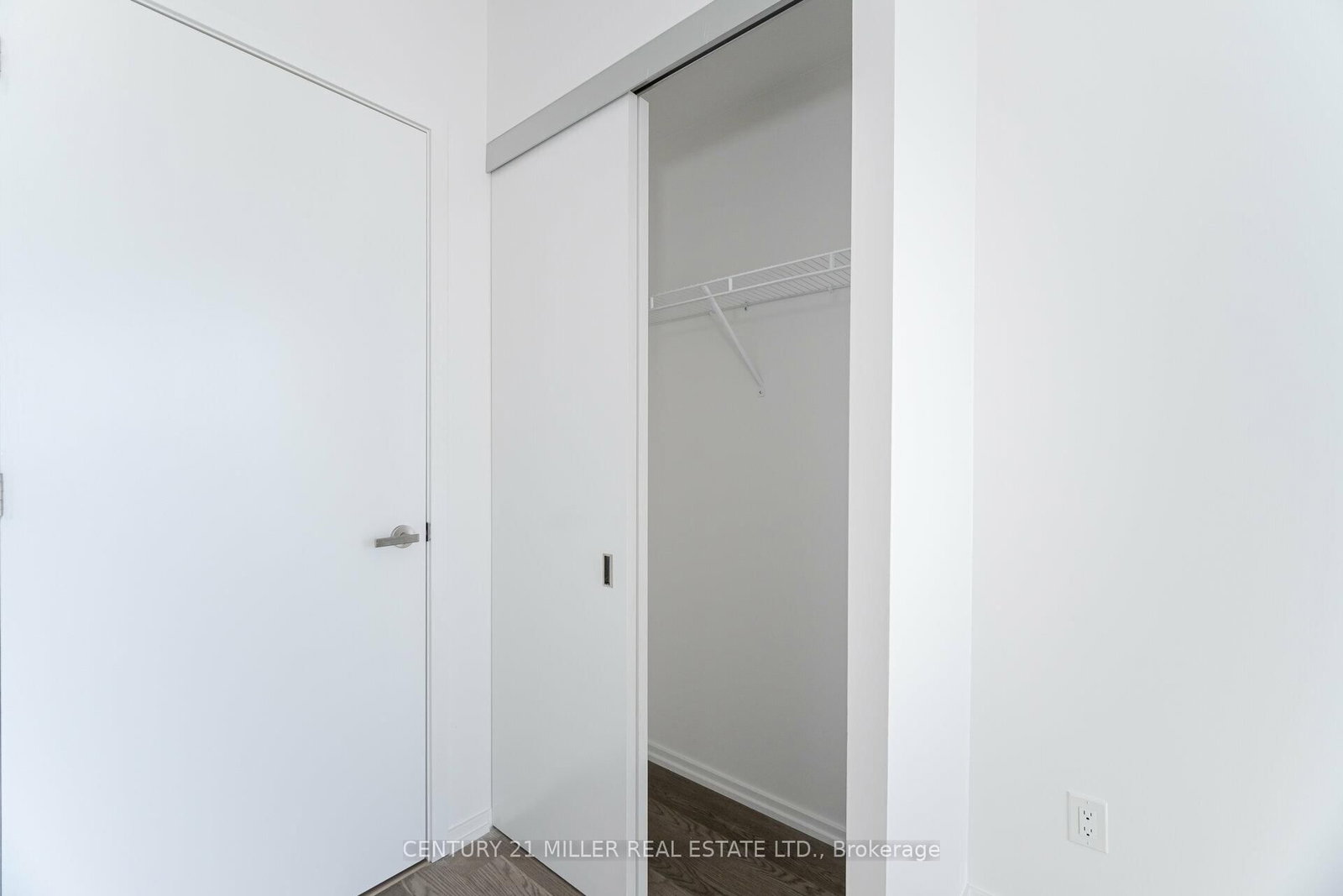 Listing Image 28