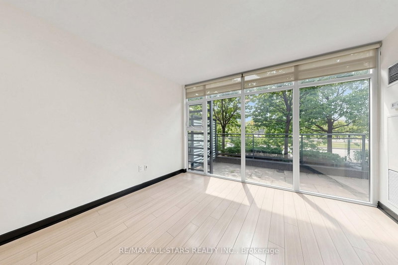 G08 - 110 Fort York Boulevard