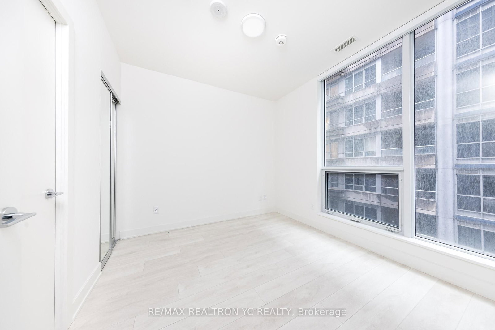 Condo for lease at 501-15 Mercer Street, Toronto, Ontario, M5V 1H2 - Waterfront Communities C1 - MLS: C13639712