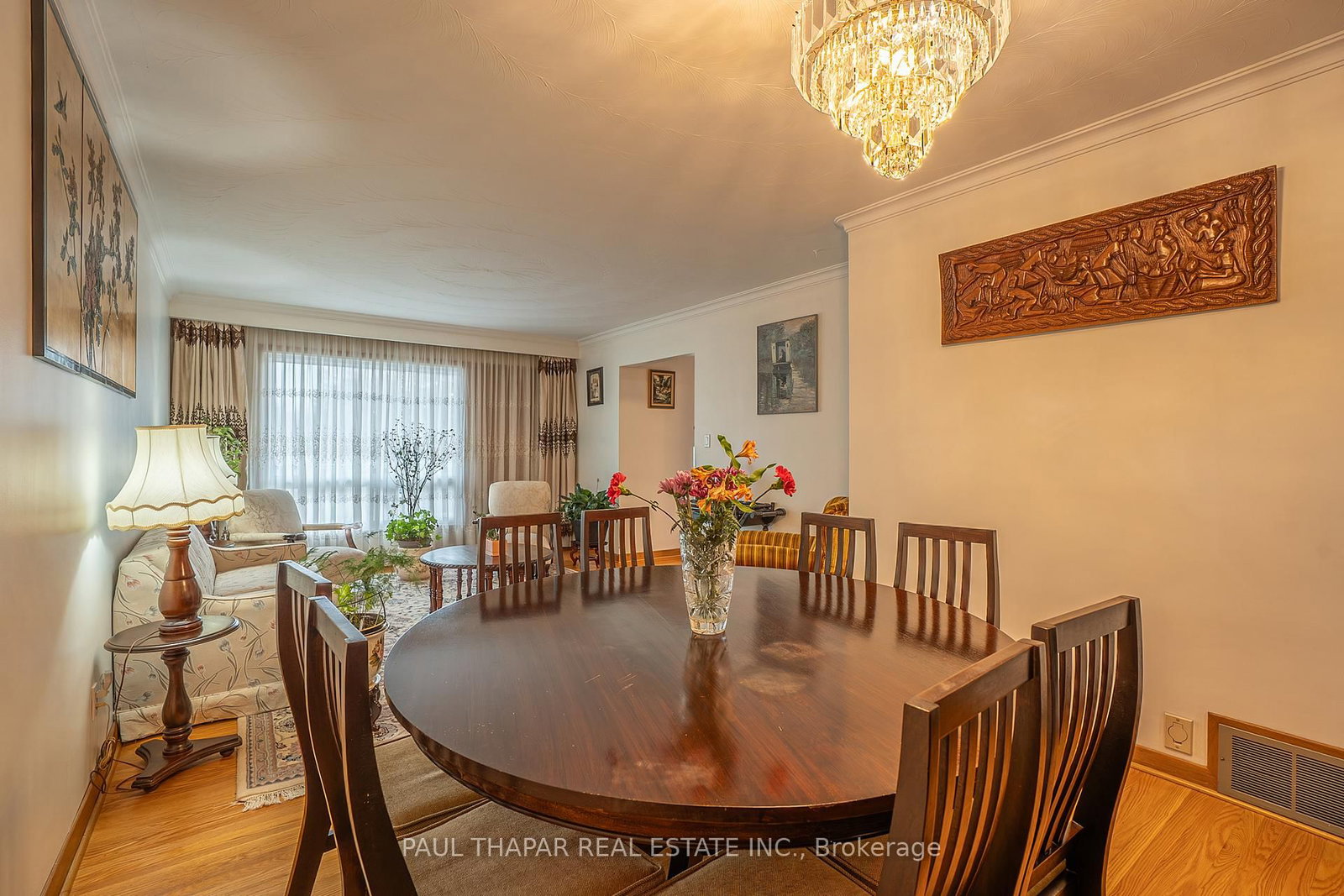 10 Castlebury Crescent • Toronto, ON photo 13