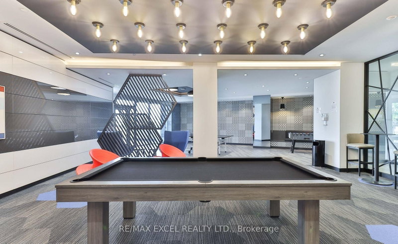 406 - 159 Wellesley Street E