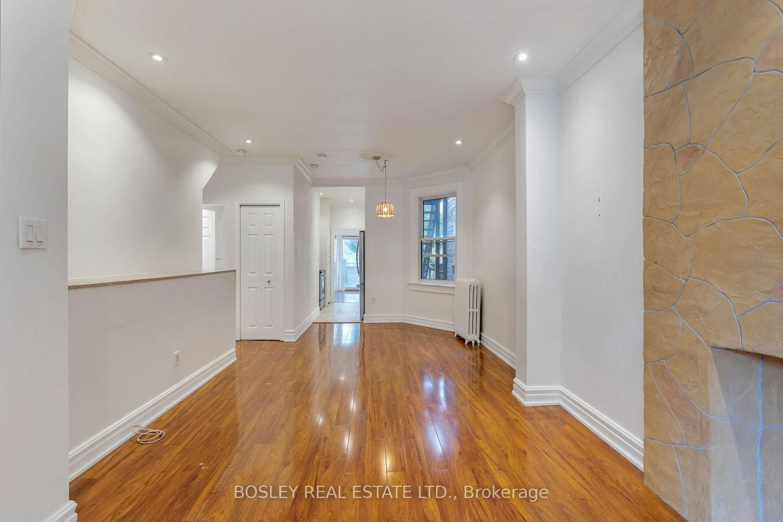 123 Seaton Street • Toronto, ON photo 8