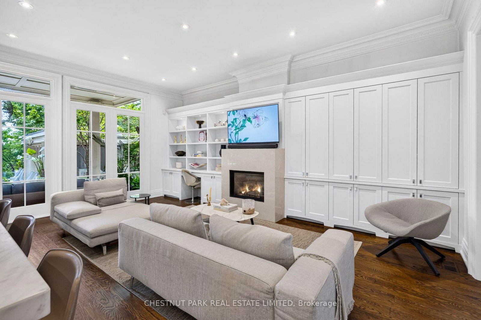 83 Binscarth Road • Toronto, ON photo 11