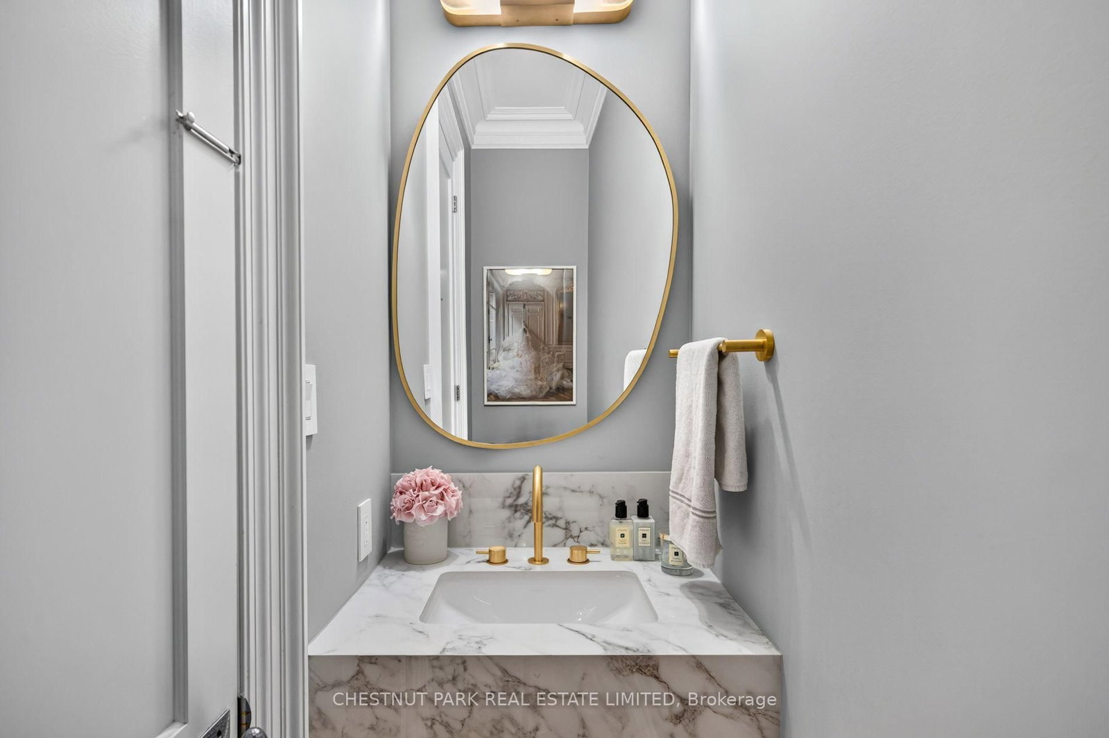 83 Binscarth Road • Toronto, ON photo 16