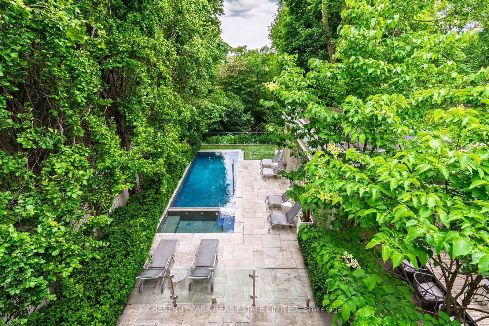 83 Binscarth Road • Toronto, ON photo 21