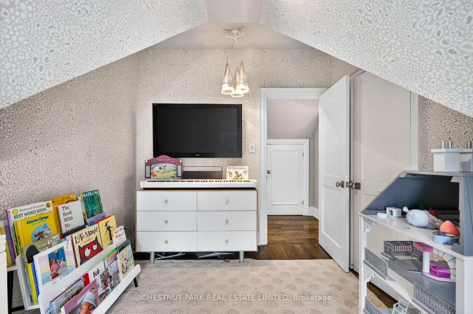 83 Binscarth Road • Toronto, ON photo 30