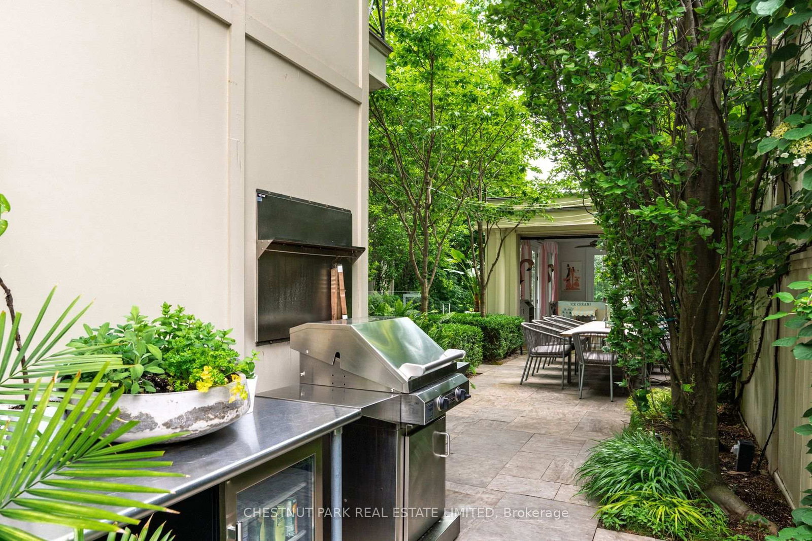 83 Binscarth Road • Toronto, ON photo 48