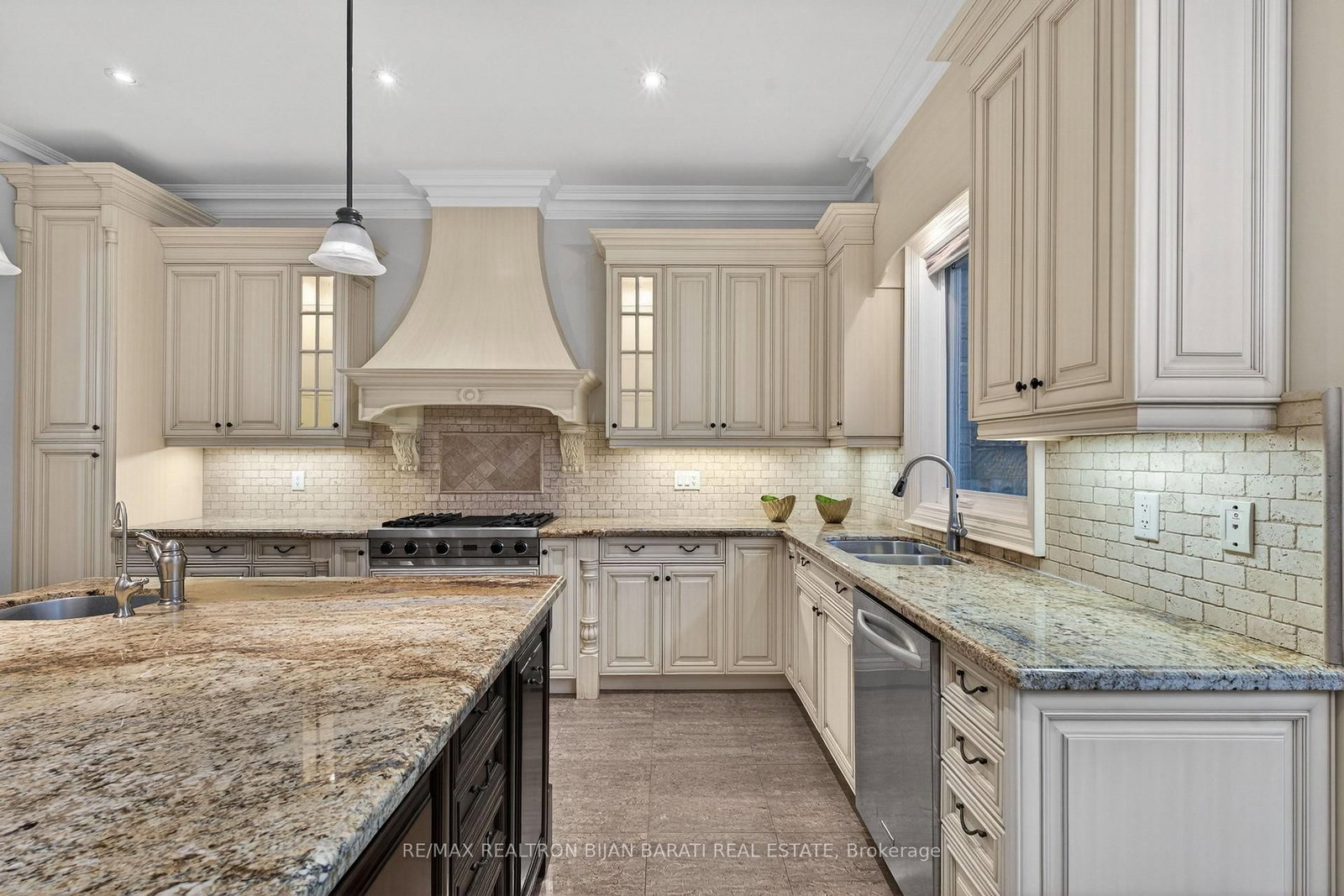 274 Greenfield Avenue • Toronto, ON photo 18