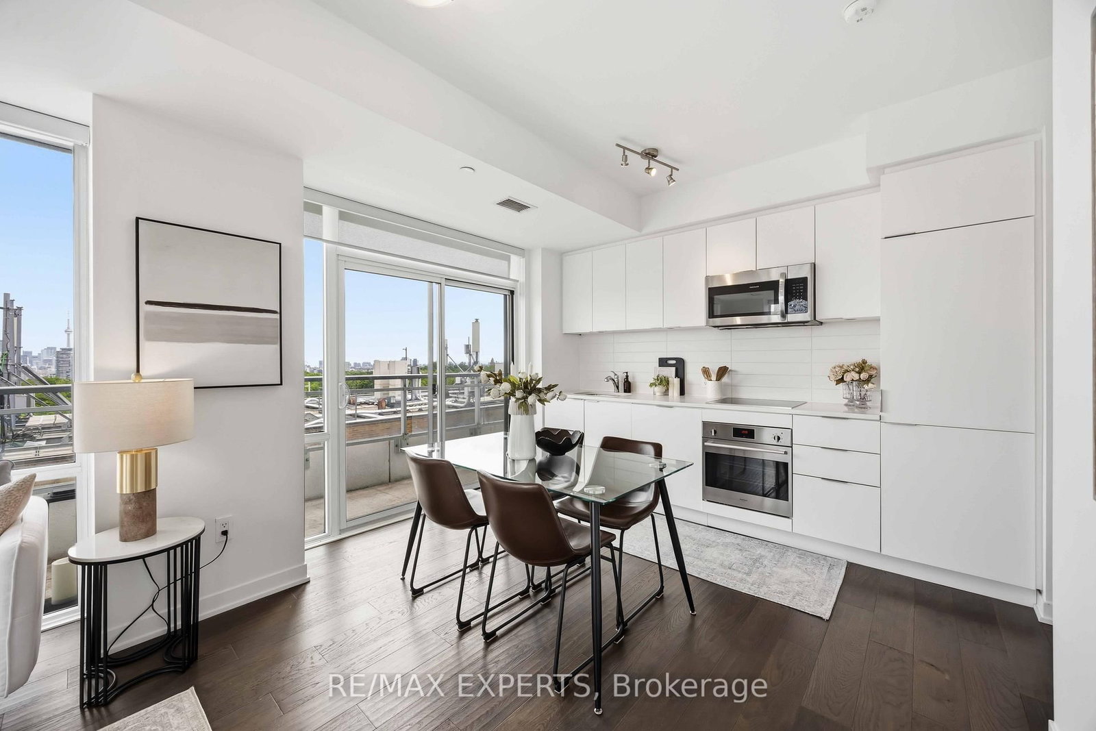 223 St Clair Avenue W • #1007 • Toronto, ON photo 13