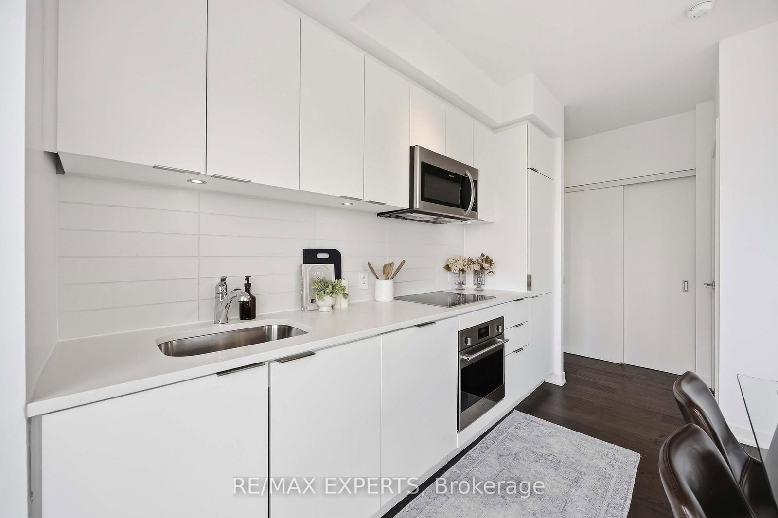 223 St Clair Avenue W • #1007 • Toronto, ON photo 15