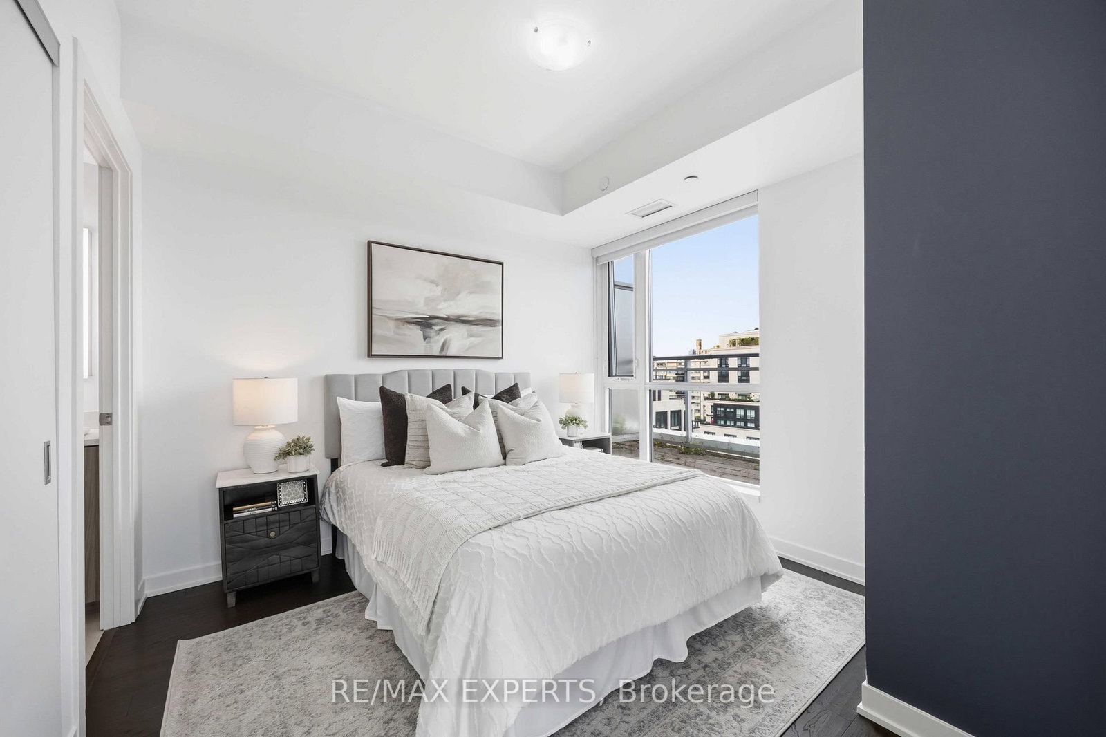 223 St Clair Avenue W • #1007 • Toronto, ON photo 19