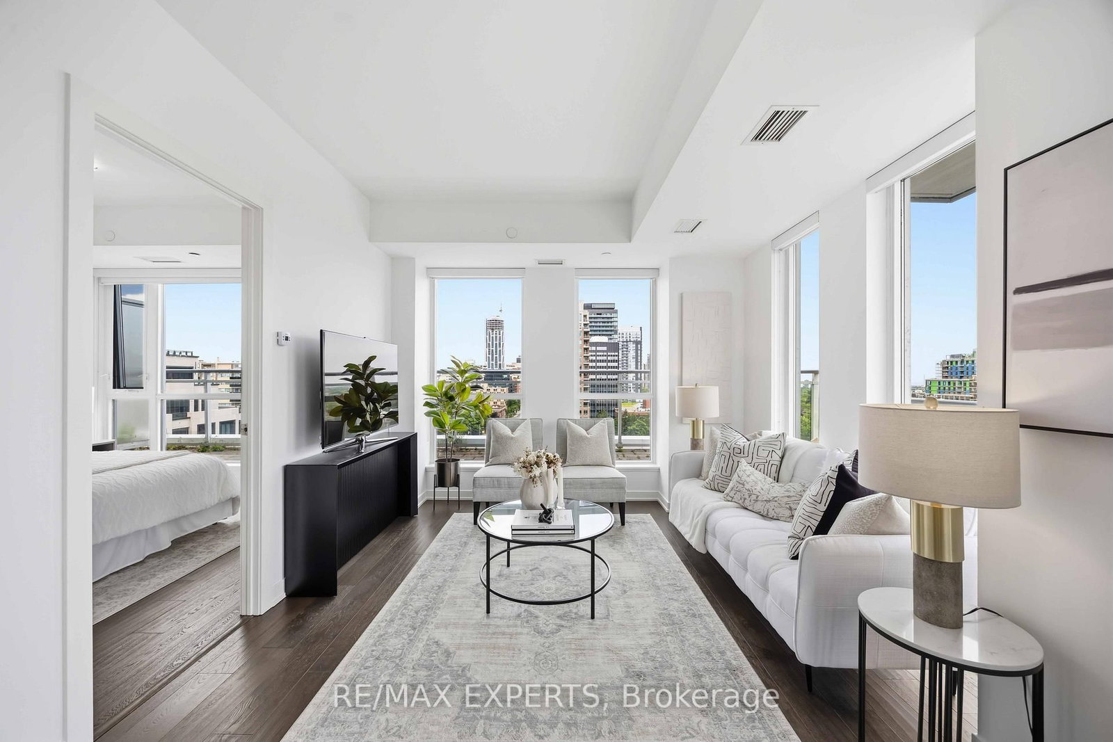 223 St Clair Avenue W • #1007 • Toronto, ON photo 6
