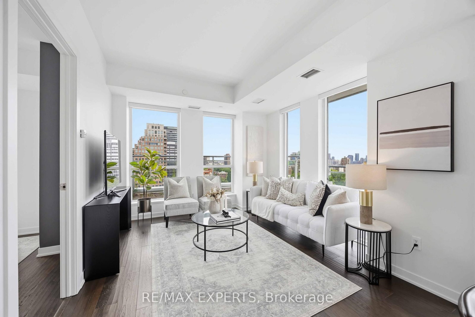 223 St Clair Avenue W • #1007 • Toronto, ON photo 7