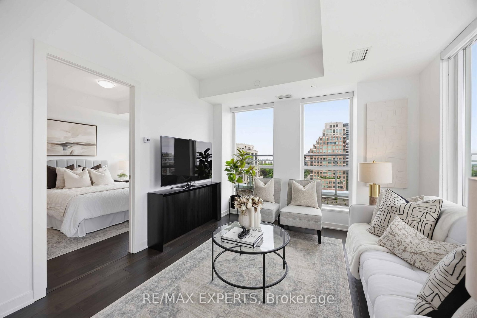 223 St Clair Avenue W • #1007 • Toronto, ON photo 8