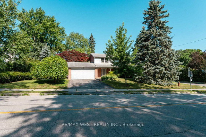 2 Robinter Drive