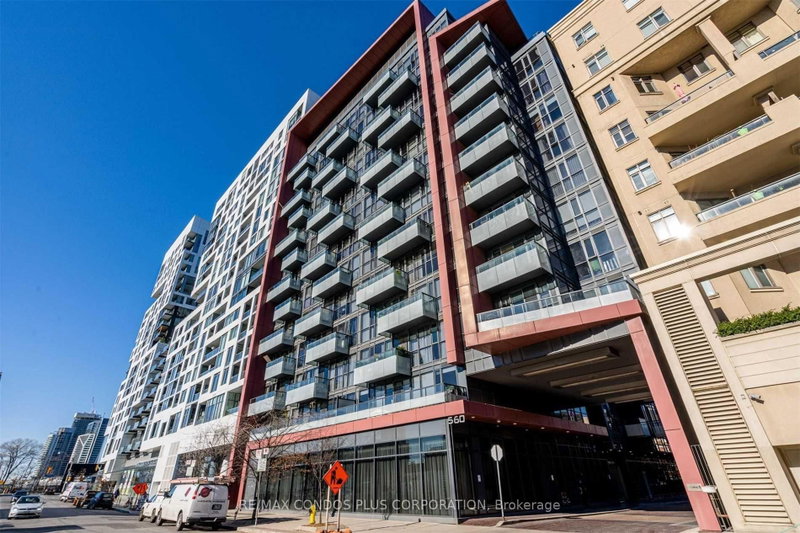 325 - 560 Front Street W